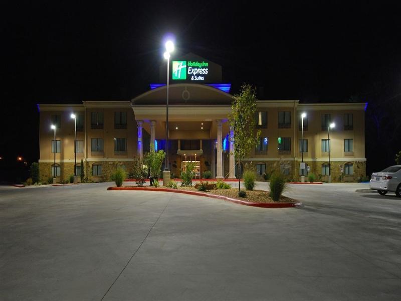 Holiday Inn Express & Suites Gonzales By Ihg Екстериор снимка