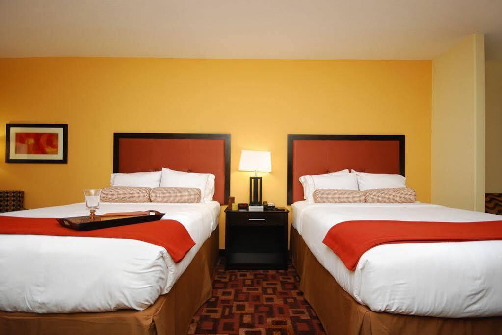 Holiday Inn Express & Suites Gonzales By Ihg Екстериор снимка