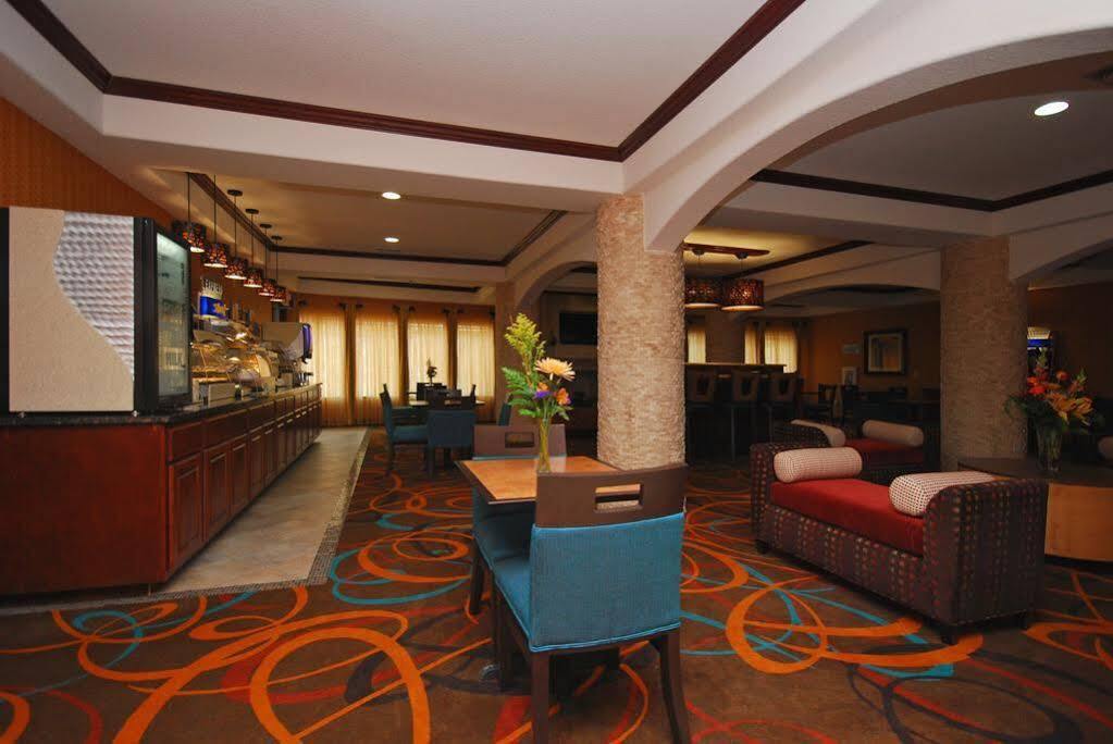 Holiday Inn Express & Suites Gonzales By Ihg Екстериор снимка