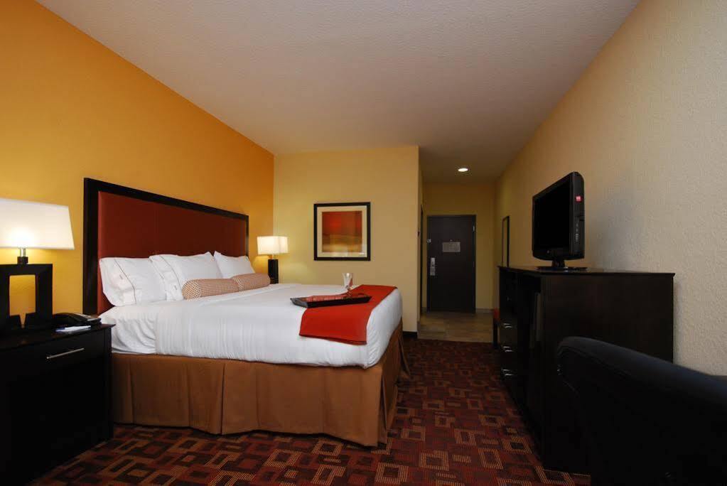 Holiday Inn Express & Suites Gonzales By Ihg Екстериор снимка